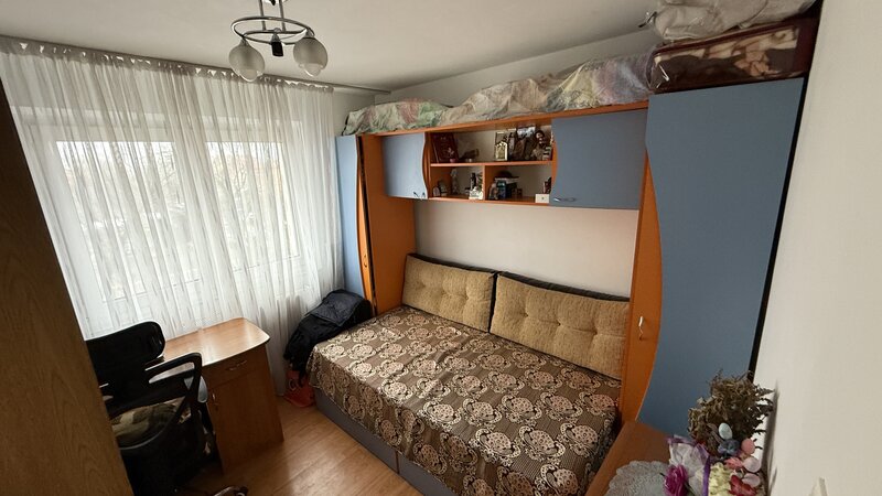 Luica, Piata Resita, ap. 2 cam., semidec., Oferta! usor negociabil